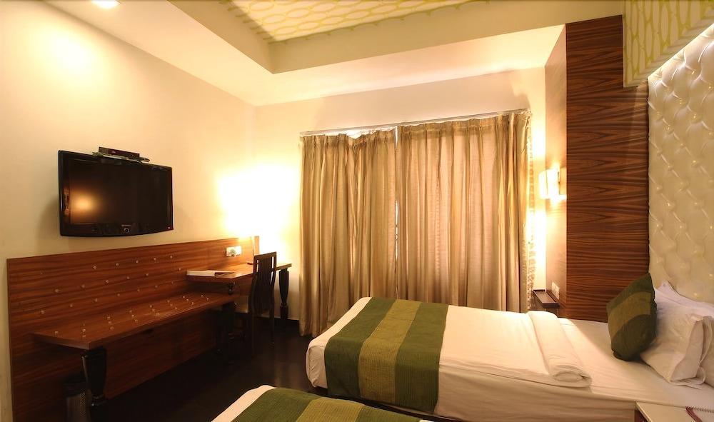 Hotel Ivory 32 New Delhi Buitenkant foto