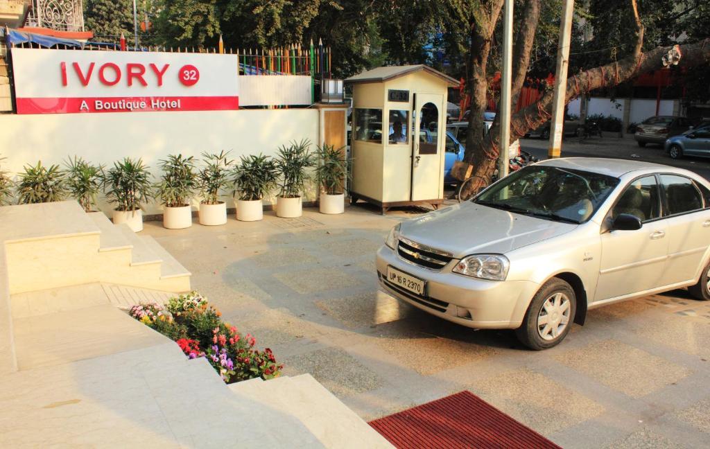 Hotel Ivory 32 New Delhi Buitenkant foto