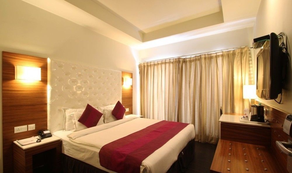 Hotel Ivory 32 New Delhi Buitenkant foto