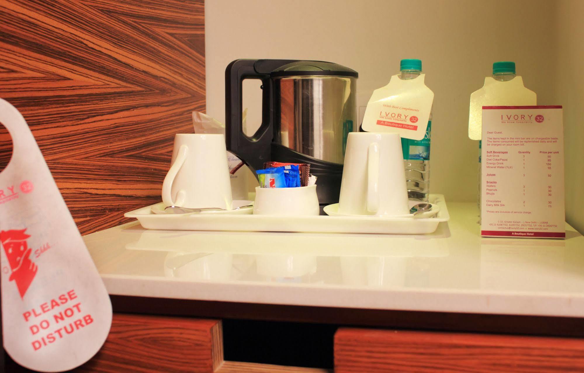 Hotel Ivory 32 New Delhi Buitenkant foto